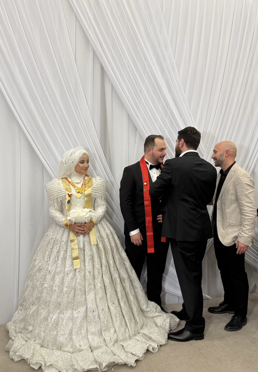 Reisimiz Sebahattin Şirin’in kıymetli oğlu Şamil Şirin’in düğün törenine katıldık.

Bir ömür boyu mutluluklar!

#ultrAslanAVRUPA