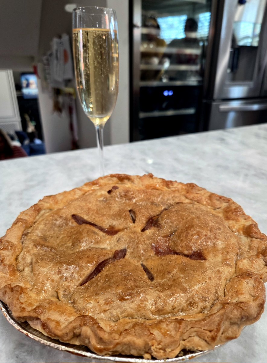 I'm at a Friendgiving party where they're serving smoked apple pie and champagne.

It helps when said friends are both chefs. 

Bless.