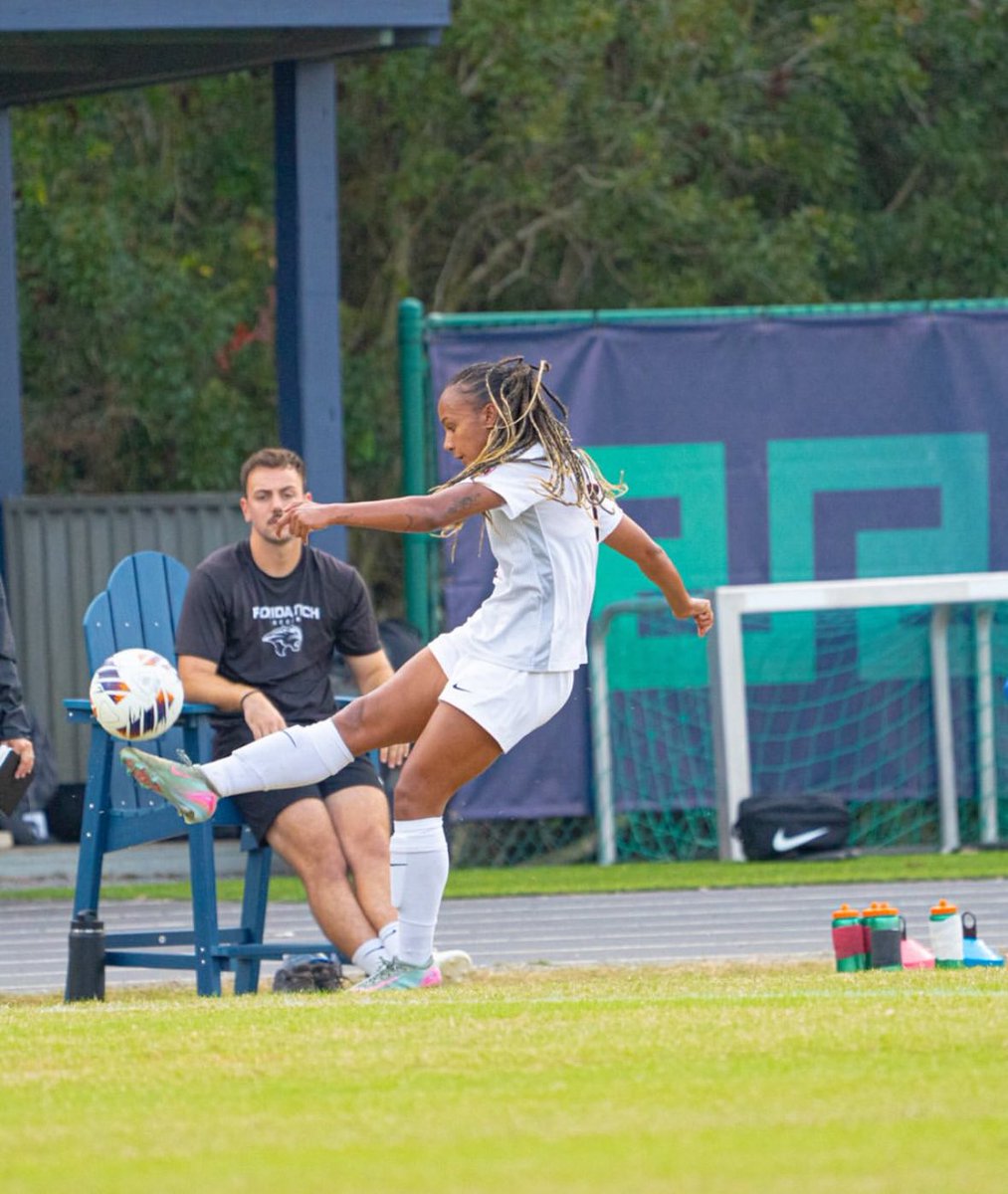 G2CollegeSoccer's tweet image. 📸 | A great recent photo of Go 2 College Soccer client Lauryn Wood in action for the Florida Tech University in NCAA D2 Regional action.

Keep making us proud Lauryn!!

#Go2Community
#CollegeSoccer
#Proud

🇬🇧⚽️🇺🇸🔥

Photo credit. Florida Tech Athletics