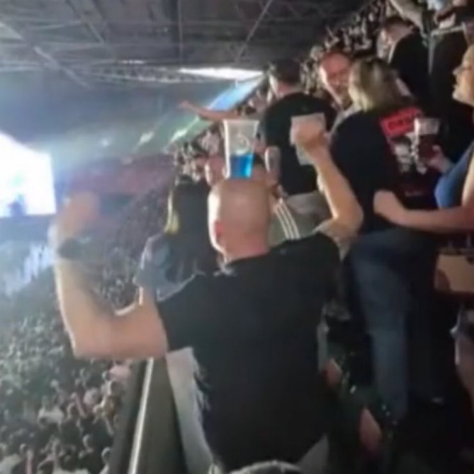 eycteann's tweet image. Oh take me back to the start...