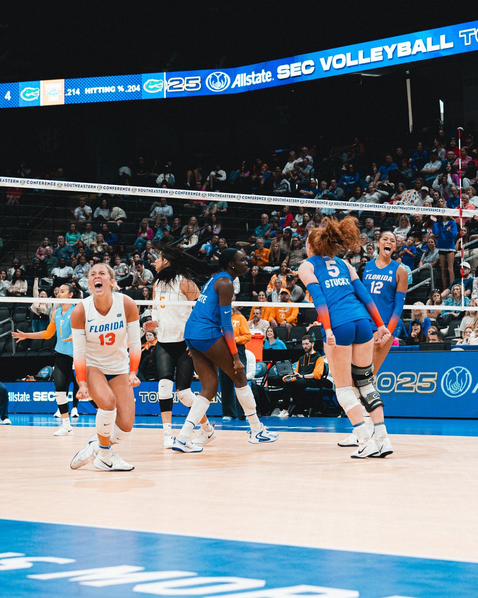 SEC's tweet image. GATORS GRIT OUT THE OPENING SET 😤

Quarterfinals • Match 10
→ Set 1
(5) @GatorsVB 27
(4) @Vol_VBall 25

#SECVB x #SECTourney