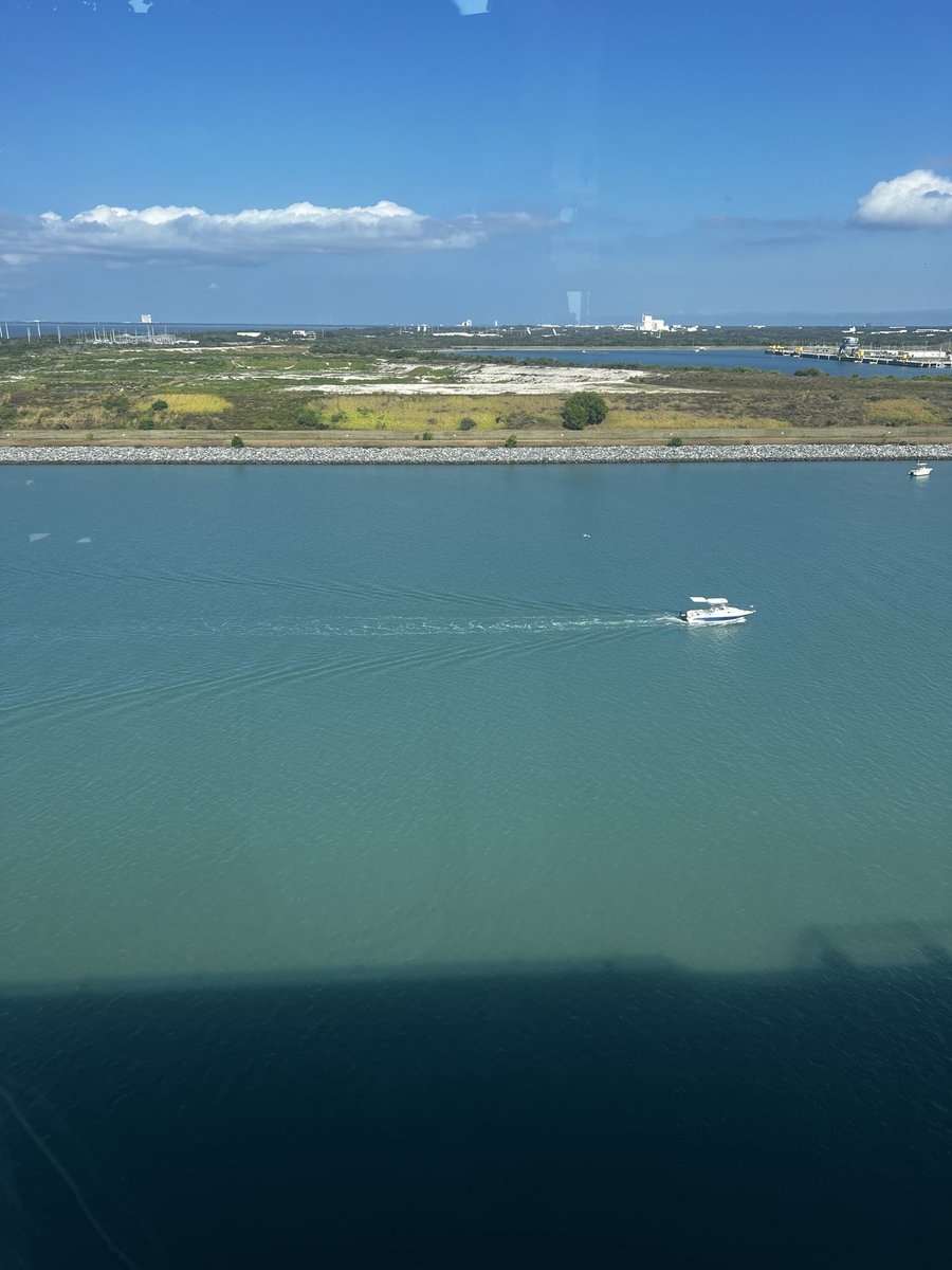 LexVisionary's tweet image. Bond voyage 🛳️