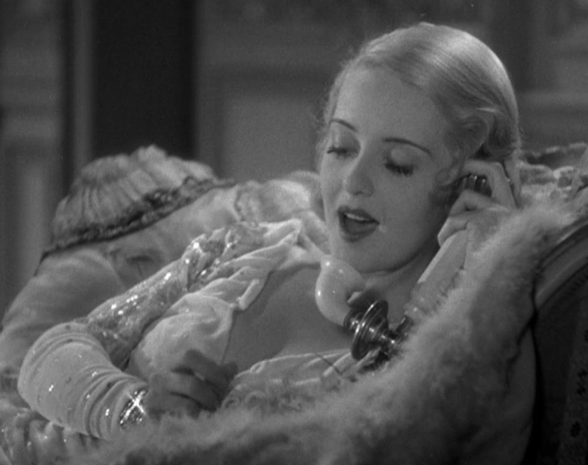 cannot believe they were telling her she was too ugly to be in movies