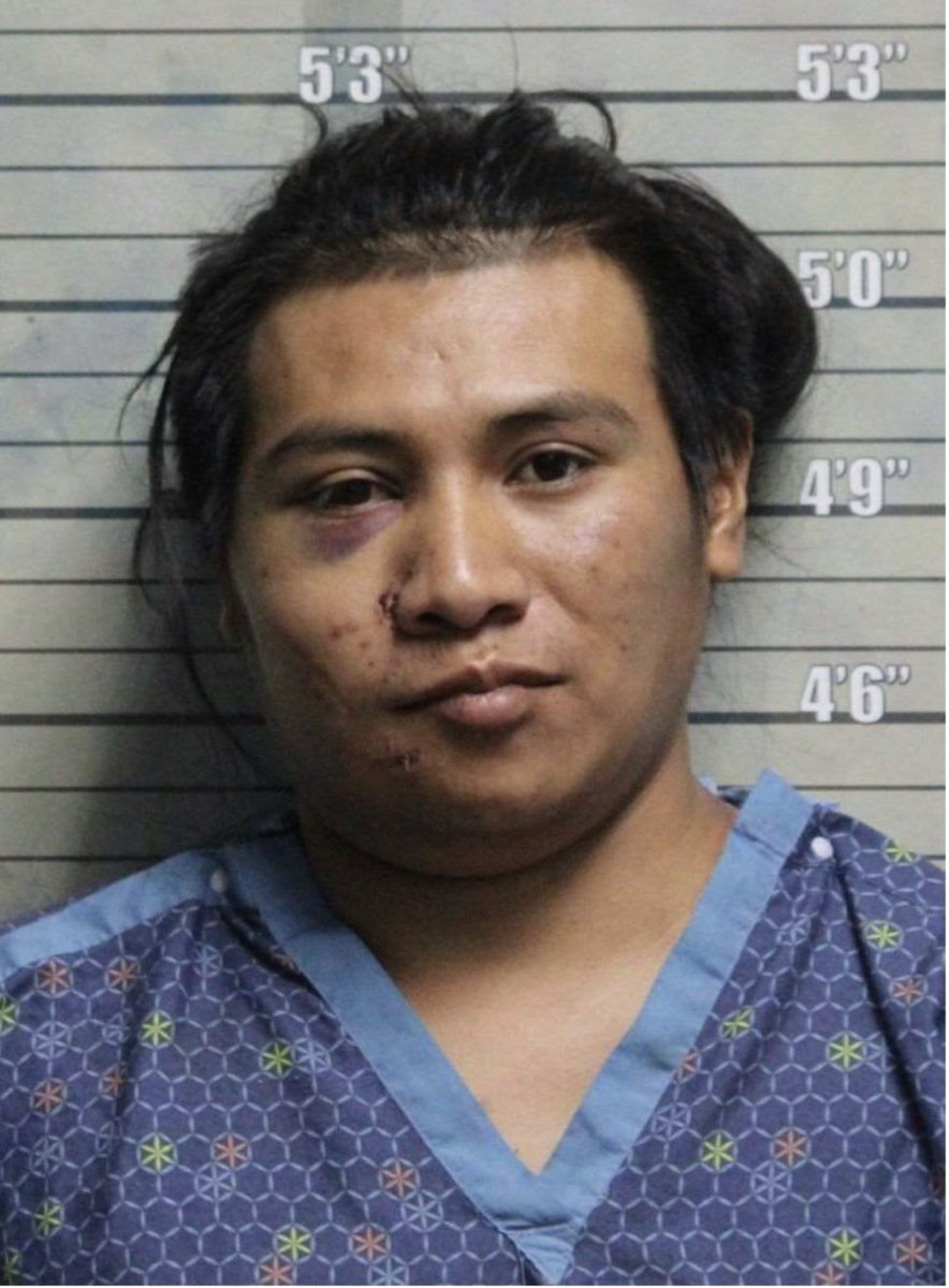 ImmigrantCrimes's tweet image. 🚨 Butler County, OH: On Thursday, Illegal alien Yoan Perez Ventula was arrested for Aggravated Vehicular Assault, Driving Without a License, and more.

He is accused of causing a wrong-way head-on collision and was believed to have been intoxicated.

The driver of the other car,…