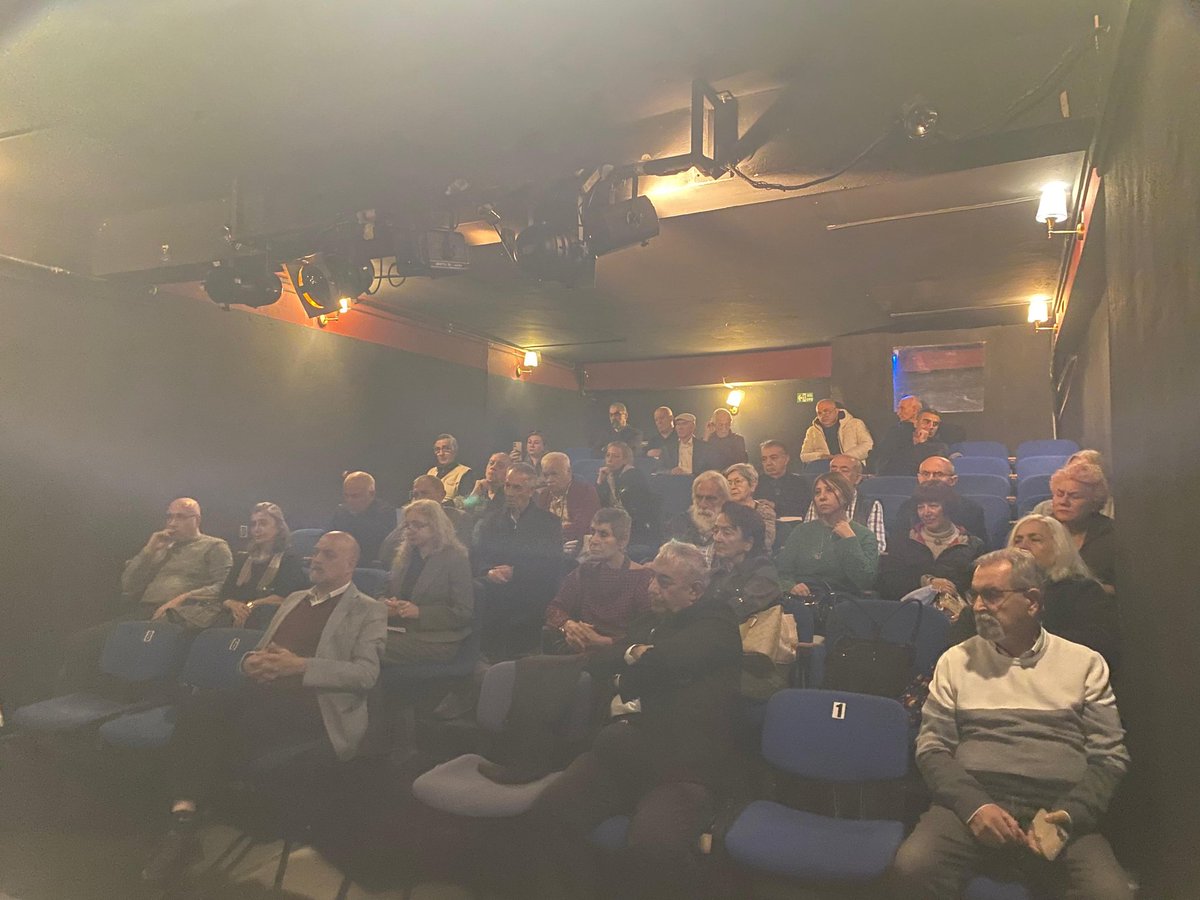 Av. Ceyhan Mumcu, Prof. Dr. Yıldırım Beyatlı Doğan ve Yazı İşleri Müdürümüz Emrah Zorba'nın katılımıyla Ankara'daki okurlarımızla bir araya geldik. CHP'de Yüzyıllık Hesaplaşma dosyamızı değerlendirdik ve soruları cevapladık.