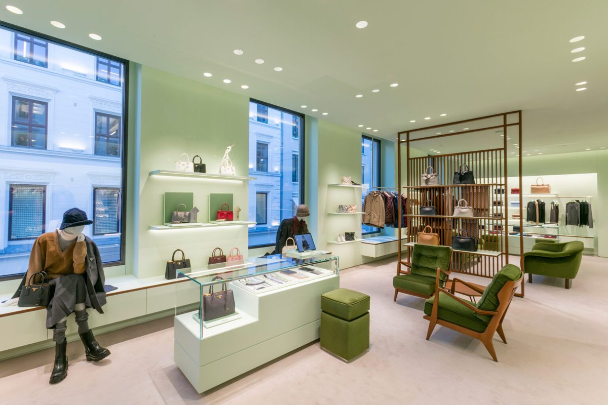 cppluxury's tweet image. PRADA opens new boutique in Oslo, Norway

#Prada #Oslo #Norway #luxuryfashion #luxury #fashion #luxurybags #luxuryaccessories #luxuryretail #luxuryboutique @Prada