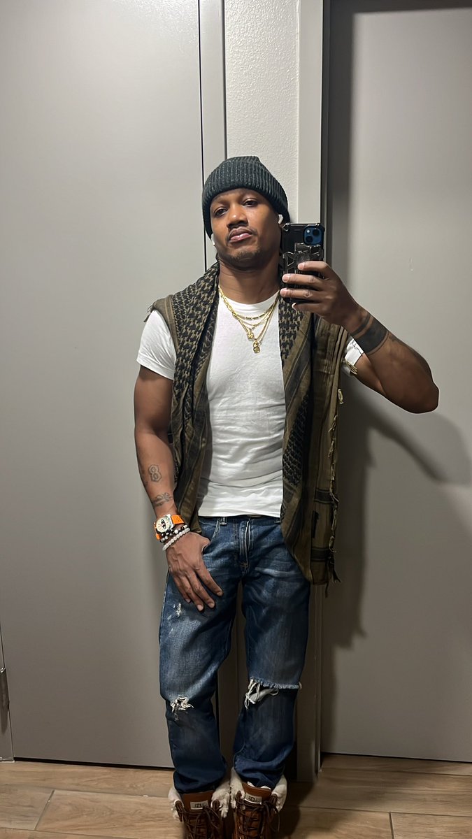 Lytestarscreen's tweet image. Making moves for day