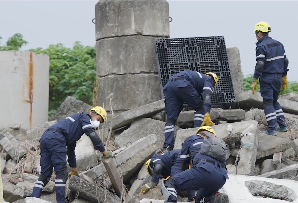 SiteTaiwanInfo's tweet image. La formation "Recherche et sauvetage en milieu urbain et interventions sur cordes 2025" pour la région #indopacifique, organisée par @NFA_TAIWAN, le MOI et l’A-PAD, a rassemblé 26 stagiaires originaires du Sri Lanka, des Philippines et de Taiwan.
#oneworld #roperescue #apad
📸NFA