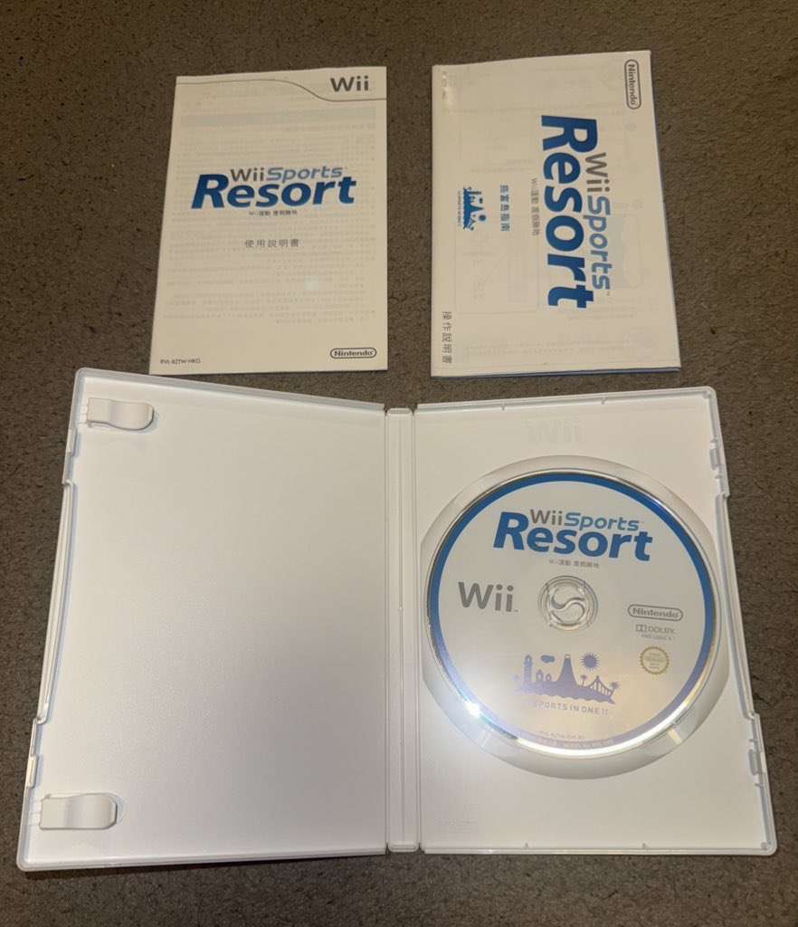 KOU_game_fan's tweet photo. 香港版Wiiスポーツリゾートの
「Wii運動 度假勝地」を手に入れました!
#iQue #WiiSportResort #Wii運動度假勝地 https://t.co/97nldY4T01