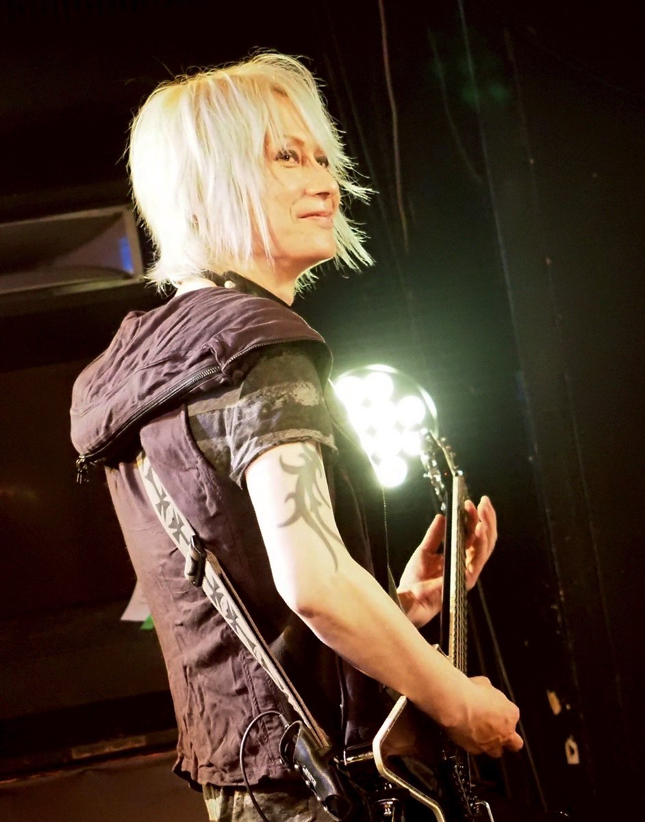 本日ツイキャスLIVE配信もあります！ライブステーションのカメラワーク臨場感たっぷりでいいのよ🌈🌈🌈オススメです❤️💜💚💛詳細はこちら aura-official555.studio.site 

#AURA元気