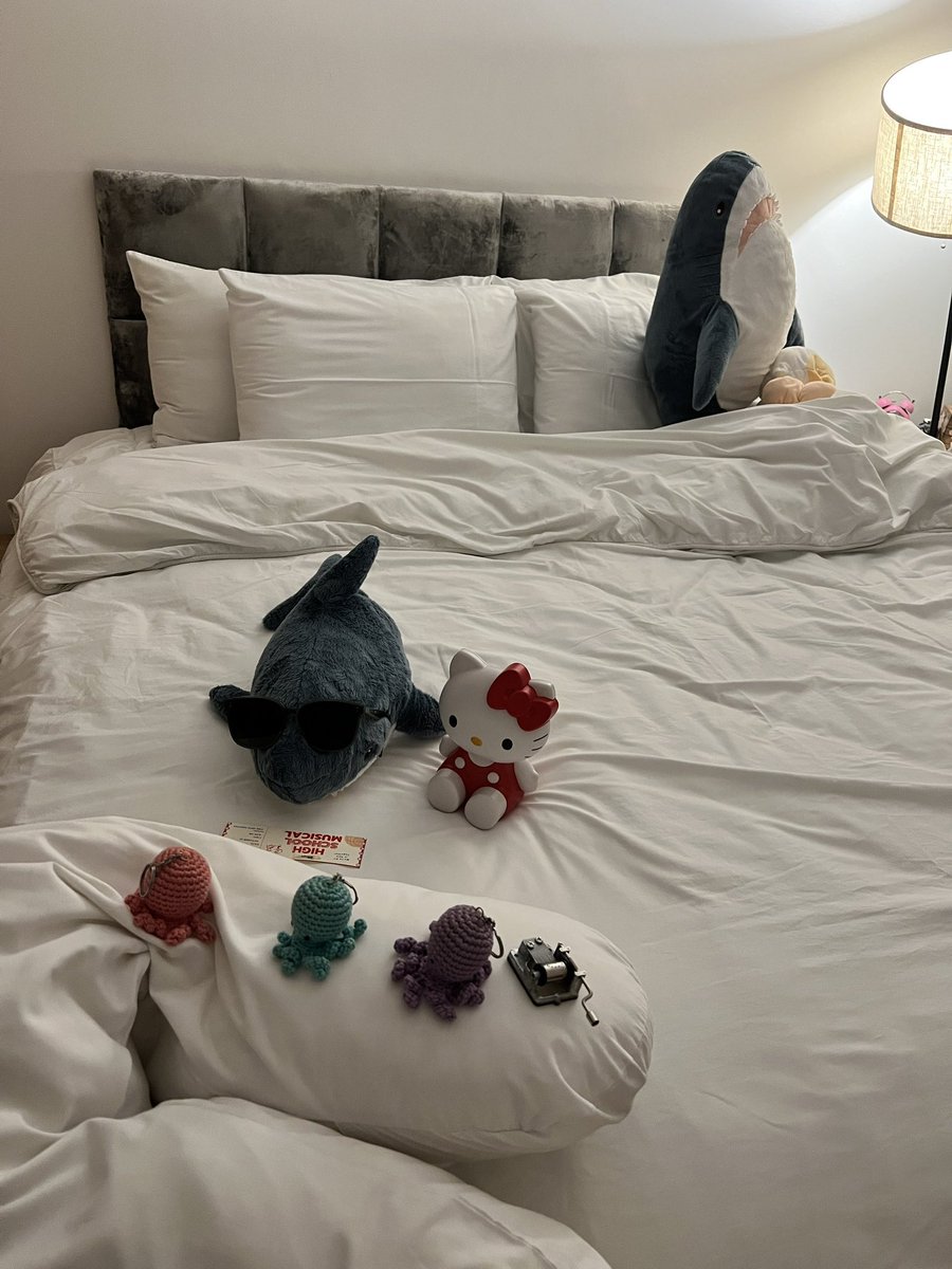 ARKU___'s tweet image. 엄마 빼고 뮤지컬 보러간 날에 세팅해주신게 제일 귀여워요 ...///