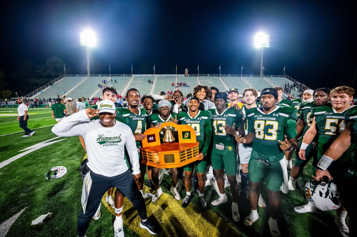 CoachSlaughter2's tweet image. “The great teams and the great players, no matter what, they play hard.” #Culture #TheStandard #SLU🏈 #SGTS
When giving your all becomes a standard, mental toughness becomes a winning trait. Champions make the ordinary, extraordinary. #OnIt #WRTS