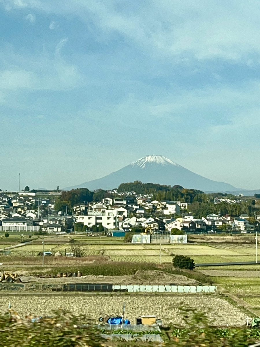 asumin_min0218's tweet image. おはようございます♪

富士山ーーー🗻
今日もキレイに見えた♪

#旅女