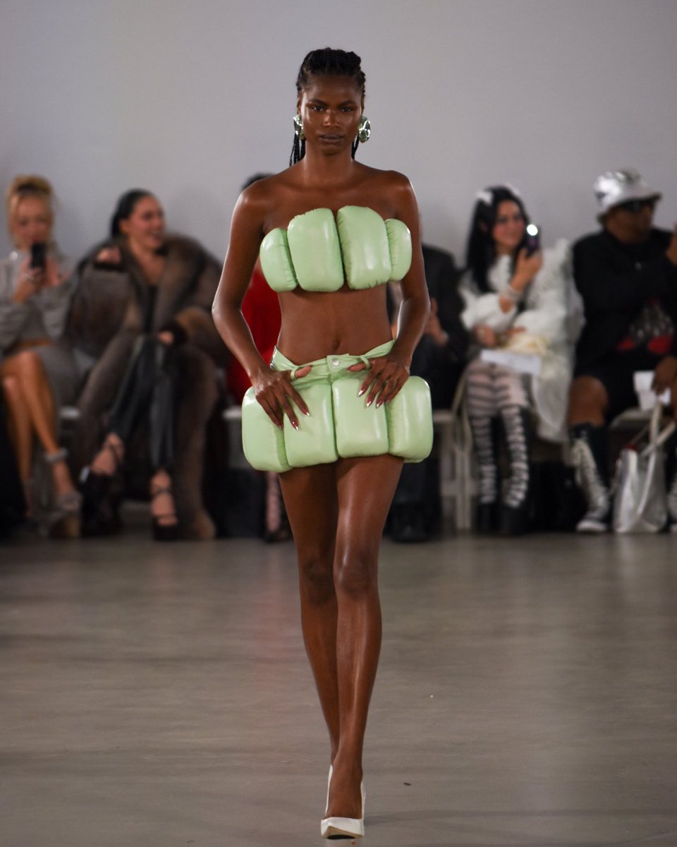 fashionmingle's tweet image. CHRISHABANA’s first runway blurred the line between accessory and architecture.

Designers and professionals looking to expand their visibility can connect through Fashion Mingle’s global community. hubs.ly/Q03ShFrd0