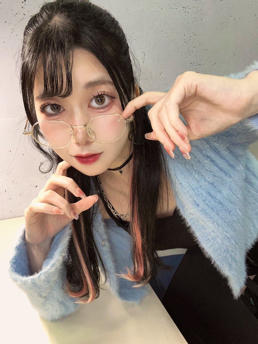 ええん変な夢見たあ🥹💭 だけど中身覚えてないのでもやっとした気持ち