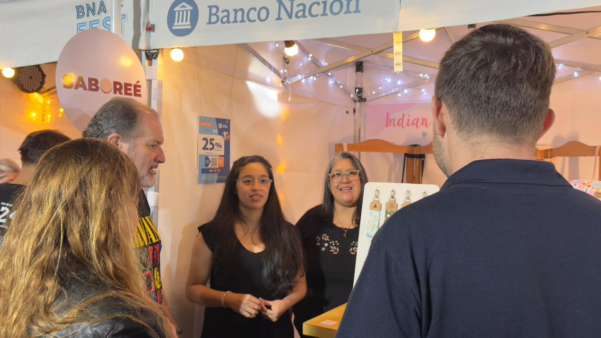 _charlycardozo's tweet photo. ✅  Y en la misma zona de la ciudad, el #BNAFest donde Desarrollo Económico y Empleo @DesarrolloRos de @MuniRosario acercó a emprendedores que participan de los programas locales en este evento que visitó la ciudad con @BancoNacion https://t.co/MKgoGKk4y5