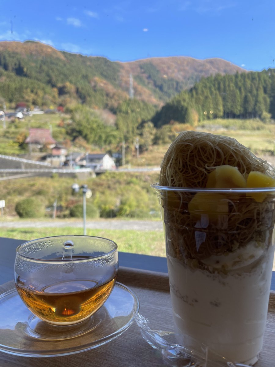 templateT's tweet photo. たまたま寄った道の駅　和で、モンブラン。
めっちゃ美味い。
栗茶もいい。 https://t.co/jpomDSiY4R