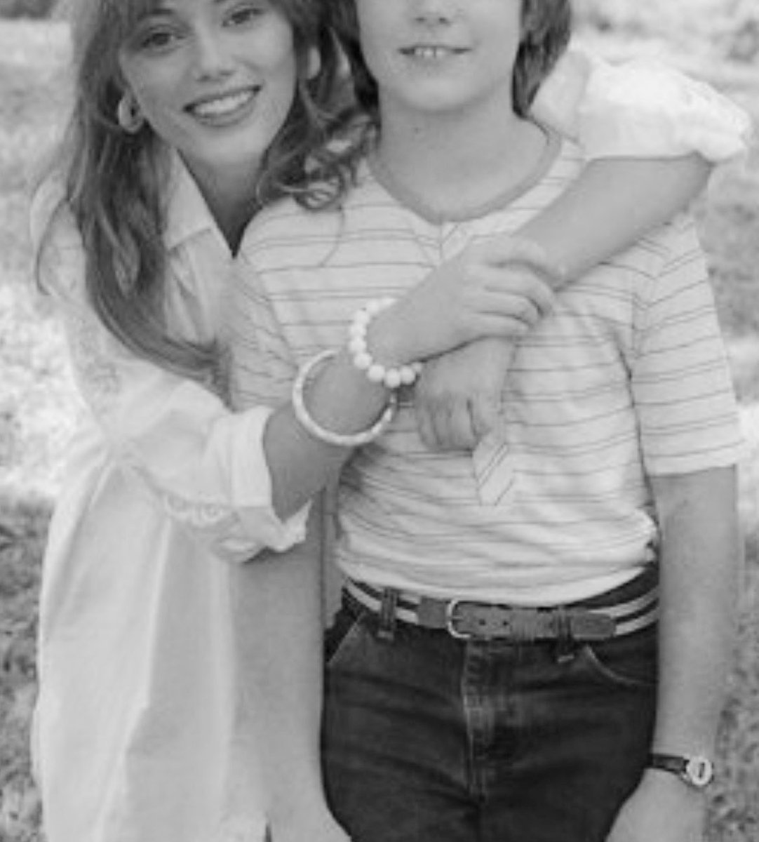 𝒅𝒐𝒏’𝒕 𝒎𝒂𝒌𝒆 𝒎𝒆 𝒅𝒓𝒐𝒑 𝒚𝒐𝒖 𝒐𝒇𝒇 𝒂𝒓𝒐𝒖𝒏𝒅 𝒕𝒉𝒆 𝒃𝒍𝒐𝒄𝒌, 𝒓𝒆𝒎𝒆𝒎𝒃𝒆𝒓 𝒊’𝒎 𝒈𝒆𝒕𝒕𝒊𝒏’ 𝒐𝒍𝒅𝒆𝒓 𝒕𝒐𝒐.  .  .