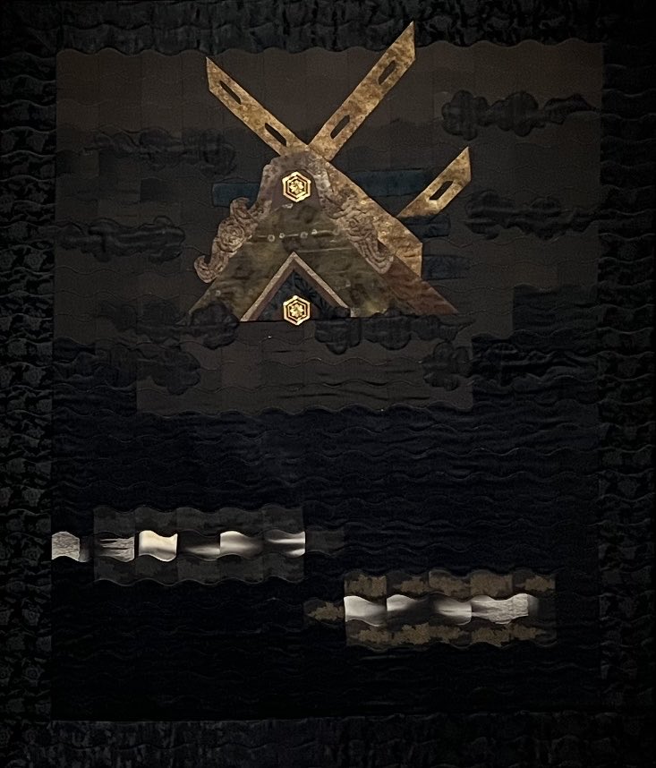 quiltmuseum's tweet photo. 神在月の島根
2025年の神迎え神事は11月29日
八百万の神々が集う出雲です

この作品は2013年に出雲大社平成の大遷宮の奉祝展示のために制作された作品

現在展示中

秋季企画展「丸」展
11月30日まで

【休館日】
12月1日、2日、3日

冬季企画展
12月4日(木)10時〜 https://t.co/q5katkTmbr