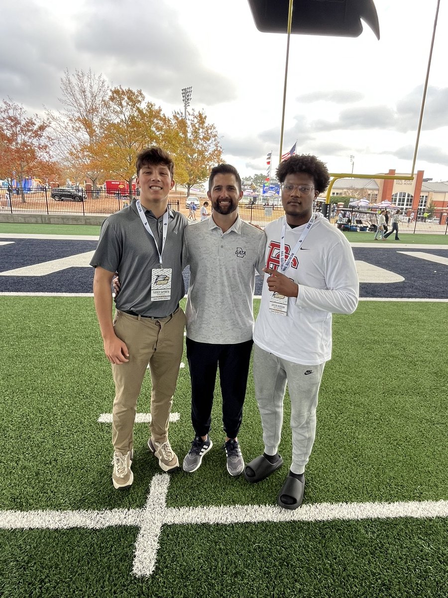 TLS2008Ga's tweet image. Had an amazing visit at Georgia Southern can’t wait to be back! Got the chance to meet some great coaches! Go EAGLES
#HailSouthern @GSAthletics_FB @GSCoachHelton @CoachRyanAplin @CoachSafford @CoachSchor @Chase10Akin @brayden_curry @rileygalpin @sydney_p_jones