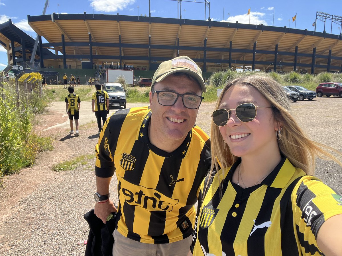 el q acompaña siempre es papá❤️