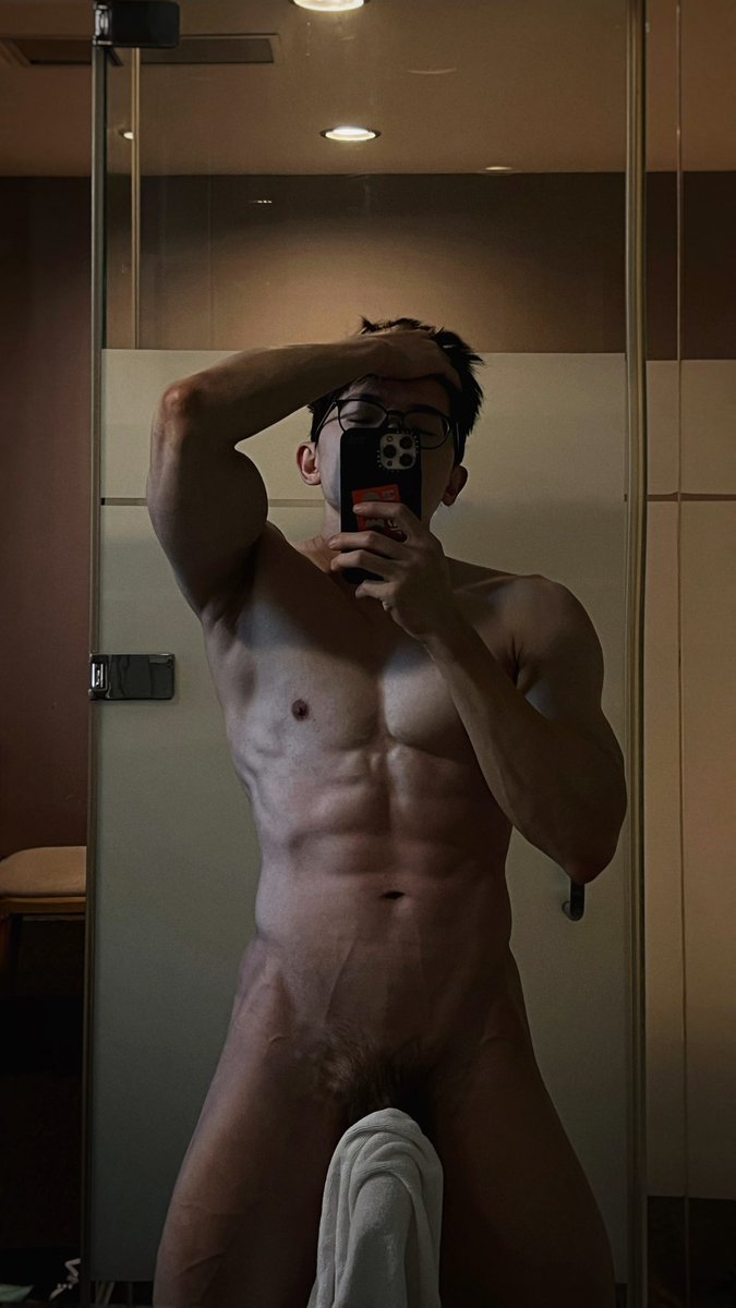 早安
離退房時間還早
不如先來⋯
🥵