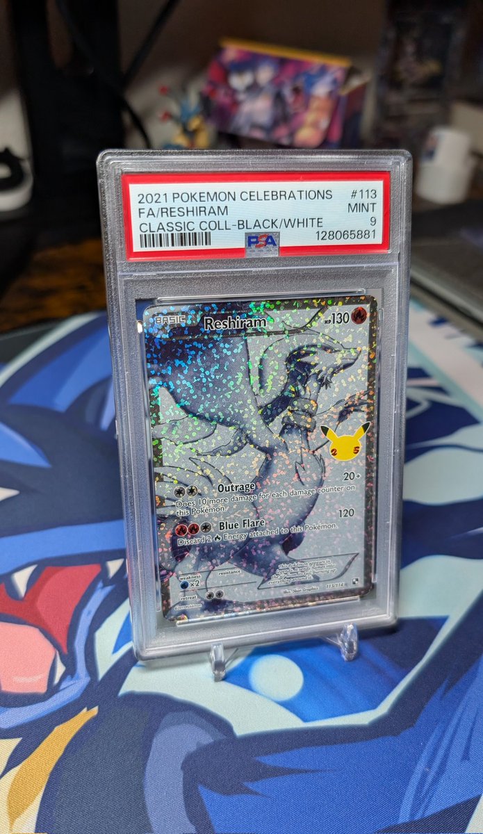 derrick_o91's tweet image. As a little show of appreciation, I&apos;ve decided to do a little Thanksgiving giveaway. 

To win this Reshiram

- Rt and like
- reply something you&apos;re thankful for. (I will check. Easy way to weed out the bots and giveaway accounts)

Winner chosen on Black Friday. Good luck!
