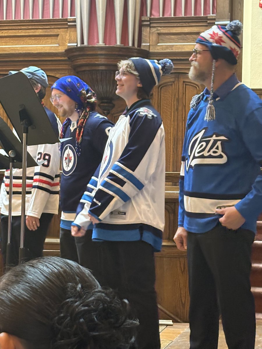 sigurdson_chris's tweet image. Christmas carols, a sing-a-long in Tagalog with a Filipino choir and a song about the Jets game 7 victory over the Blues! A great night with the Dead of Winter Choir.