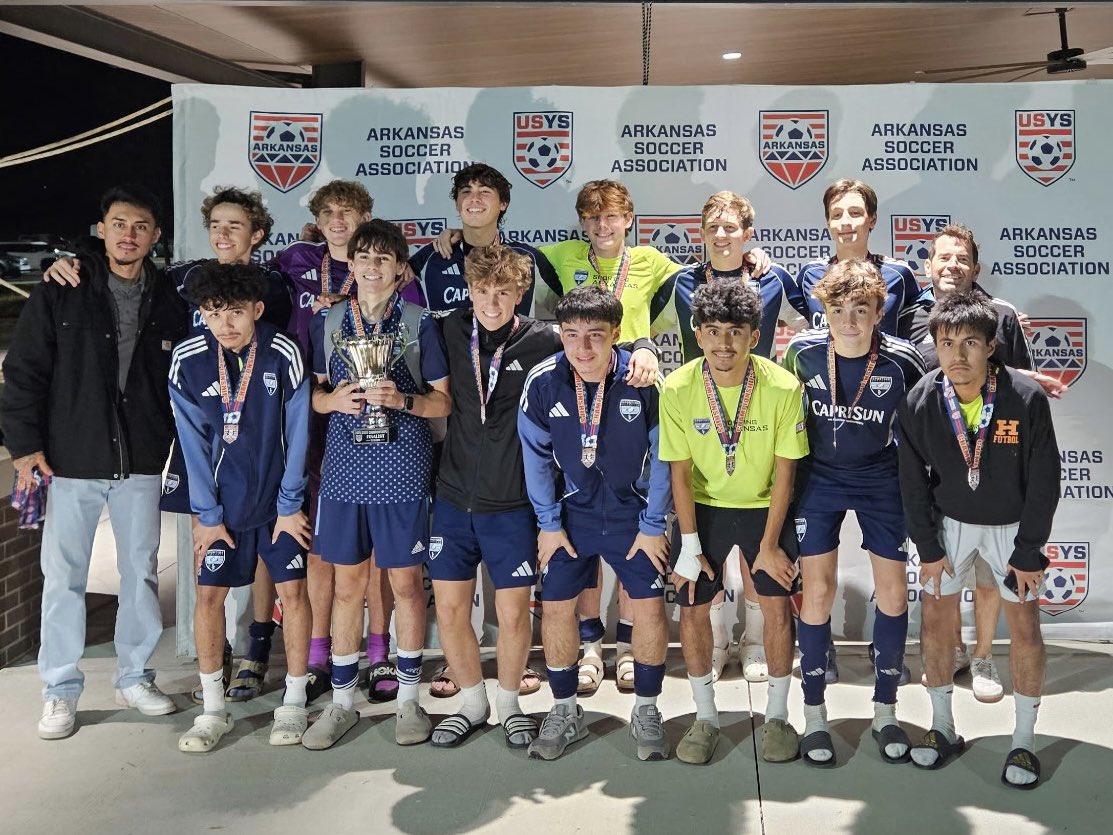 Seamusgk2026's tweet image. 🏆⚽️ Finished the State Cup with a 2nd place win!

Proud of the hard work, grit, and teamwork that got us here. Every match pushed us, taught us, and made us better. 💪🔥

#StateCup #RunnerUp #ProudTeam