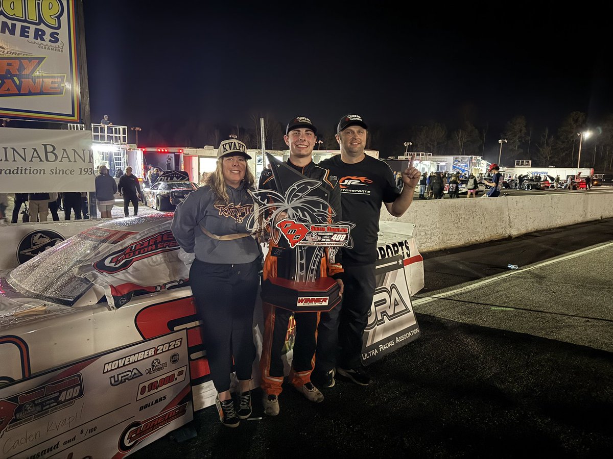CadenKvapil's tweet image. Got the win last night at @FmSpeedway2025 for the SC400! Started 7th and made it up to 2nd by the halfway break. My dad and the guys made great adjustments and we were able to control most of the second half to get a dominate win! It was cool to finish 1-2 with my brother after