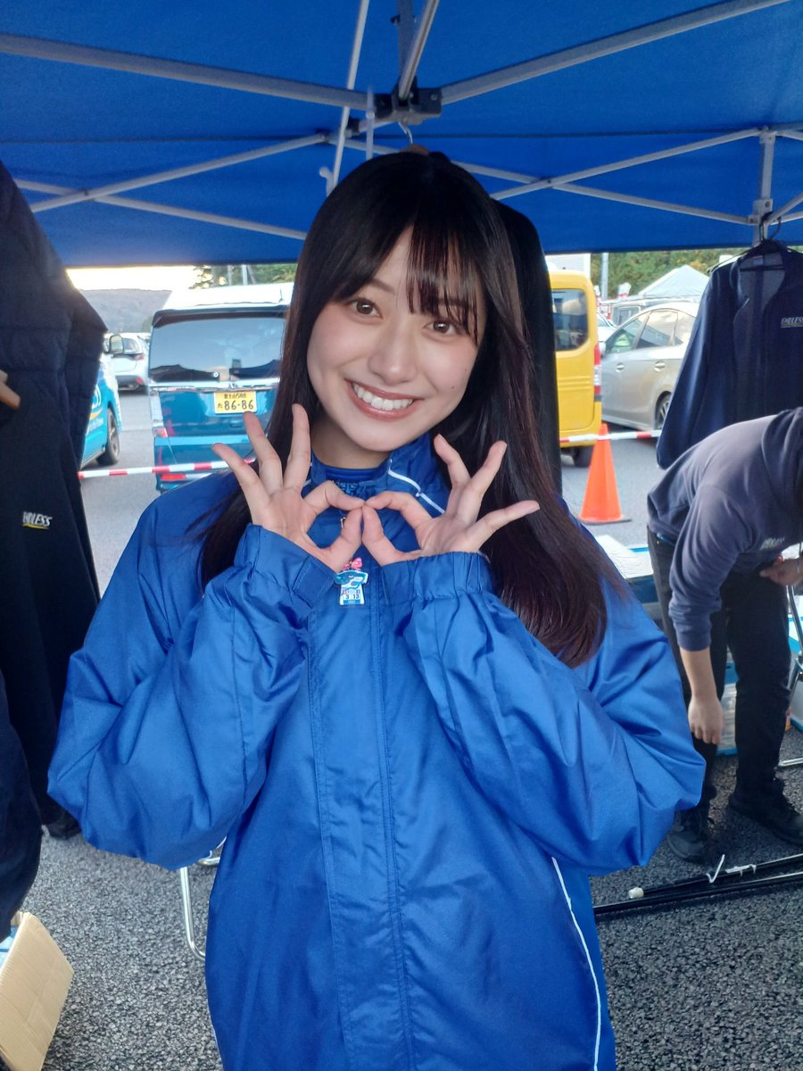 Diethard18's tweet image. スーパー耐久レース最終戦　決勝　富士スピードウェイ

ENDLESS出展ブースにて

紗奈ちゃん

@sanaoyster 
#スーパー耐久レース最終戦 
＃ENDLESSレディ
＃ENDLESS
#富士スピードウェイ