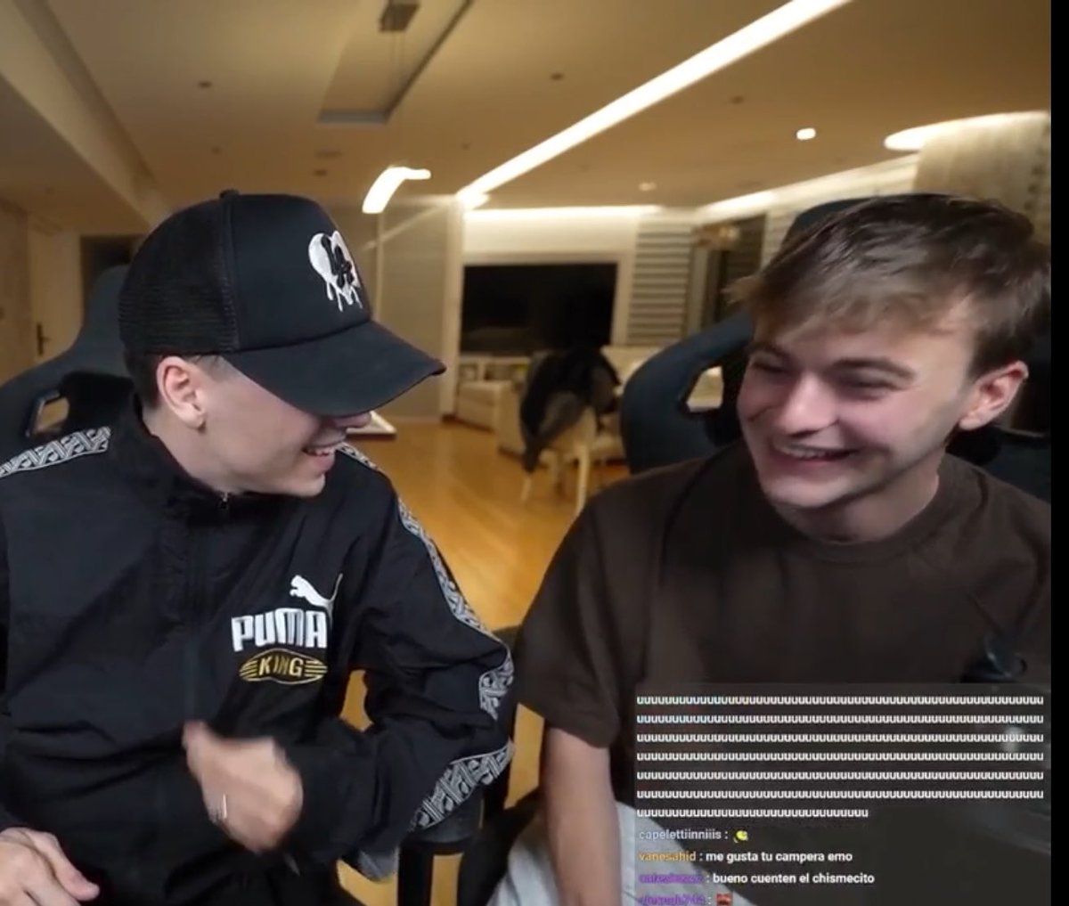 fratrryloverr_'s tweet image. dios los outfits *insert meme persona vestida de traje y un turrito*