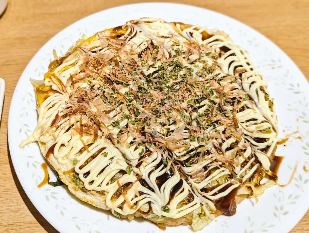 MarronTree's tweet image. 朝昼兼用ごはん

広島風お好み焼き
作り置きエビはんぺん春巻きアレンジコロッケ

昨日使ったパン粉がつぶつぶ系の面白いタイプだったので、フルフライじゃなく揚げ焼きでも使ってみたくなって、数日前の作り置きを揚げ焼きにしてみたー( *´꒳`*)੭⁾⁾