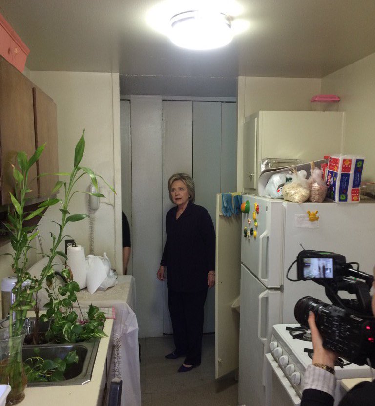 cfree94's tweet image. fiyero walking into elphaba’s forest house