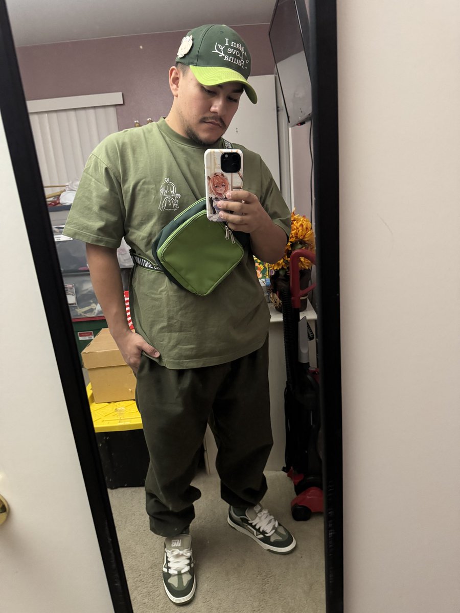 BobbyB0iii's tweet photo. Paint it all GREEN 💚🐍🌿 https://t.co/GgwT2E7lO4