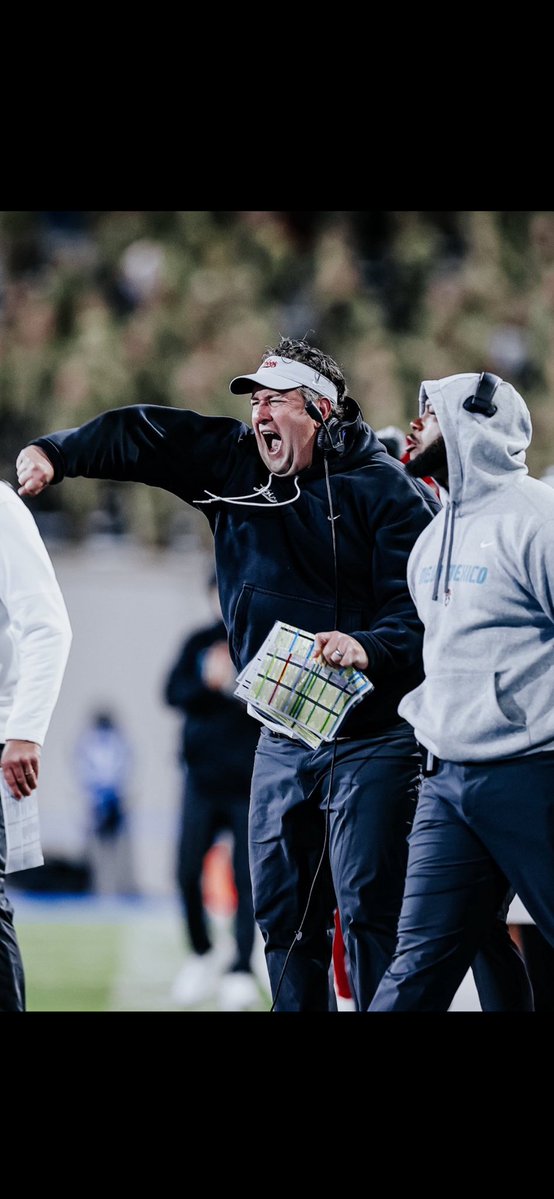 SheBearUrsa's tweet image. Can&apos;t help but love this coach!  You can just feel how pumped he is! #LoboUp 🫶🏼