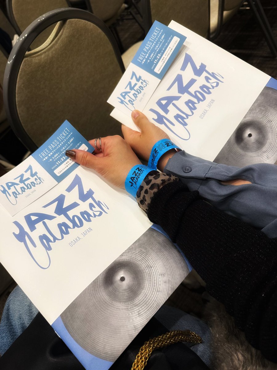 matin_0510's tweet image. 「#jazzcalabash 」。
今年も #ジャズカラバッシュ 日和☀️
(言葉を借りると)「世界のジャズを体感できる日」ーその言葉通り、様々なジャズを体感でき楽しさ満載の日でした🗓

久々お会いし覚えて下さった方もおり嬉しかったな☺️

出演者の皆様、実行委員・スタッフの皆様、ありがとうございました🫶