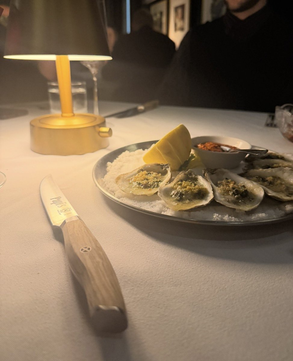 NatebagCEO's tweet photo. First official BagBro dinner? https://t.co/xyGHyeAdi3