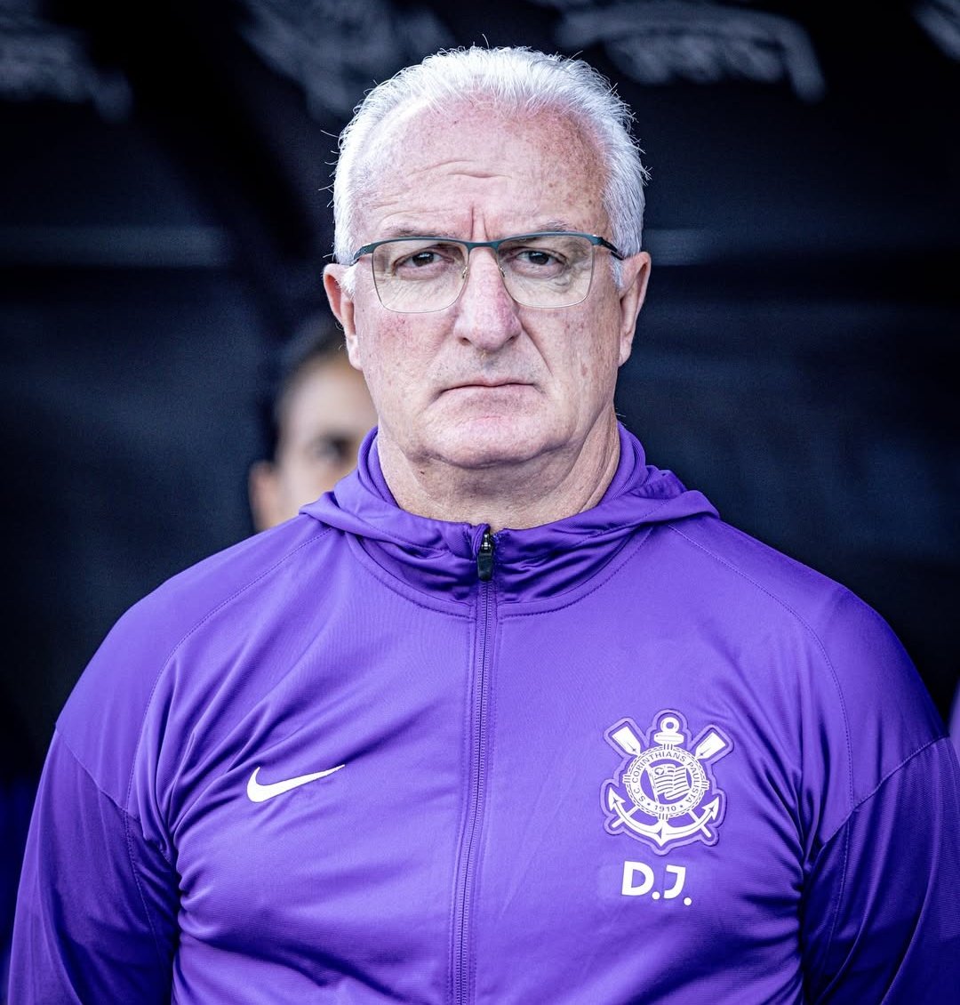 ruanrlx's tweet image. Fim de papo.

Mais uma vergonha pro time do Dorival.

Foram 5 meses sem vencer em casa no Brasileirão, goleadas, humilhação pro santos e várias outras.

TÉCNICO HORRÍVEL!