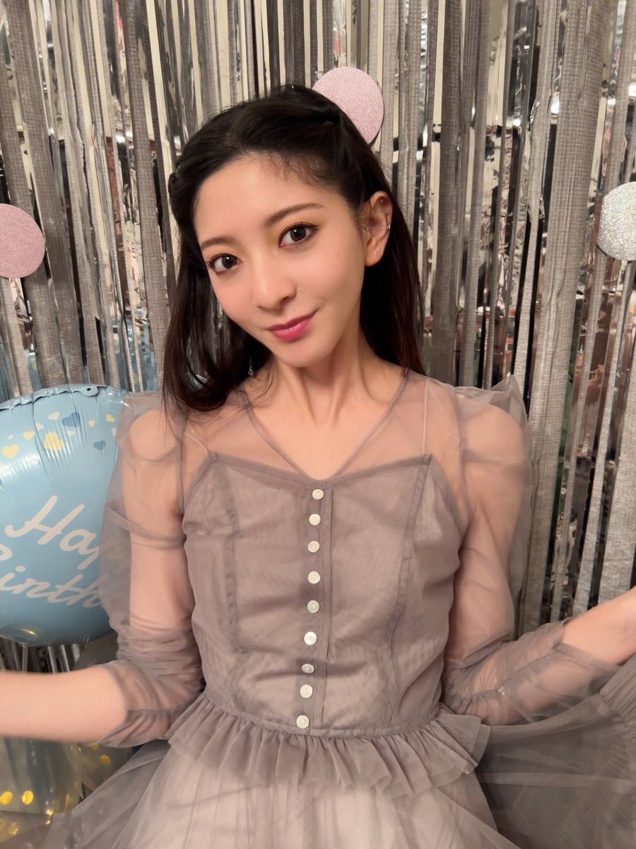 rico_sugahara's tweet image. きのうのBirthdayには皆様からのあたたかいお祝いのメッセージを沢山いただき とっても嬉しかったです😊💖
お祝いのコメントなどお寄せくださった皆様、本当にありがとうございました😭✨

心のこもったお手紙やプレゼントも本当にありがとうございました°ʚ✉ɞ°🎁…