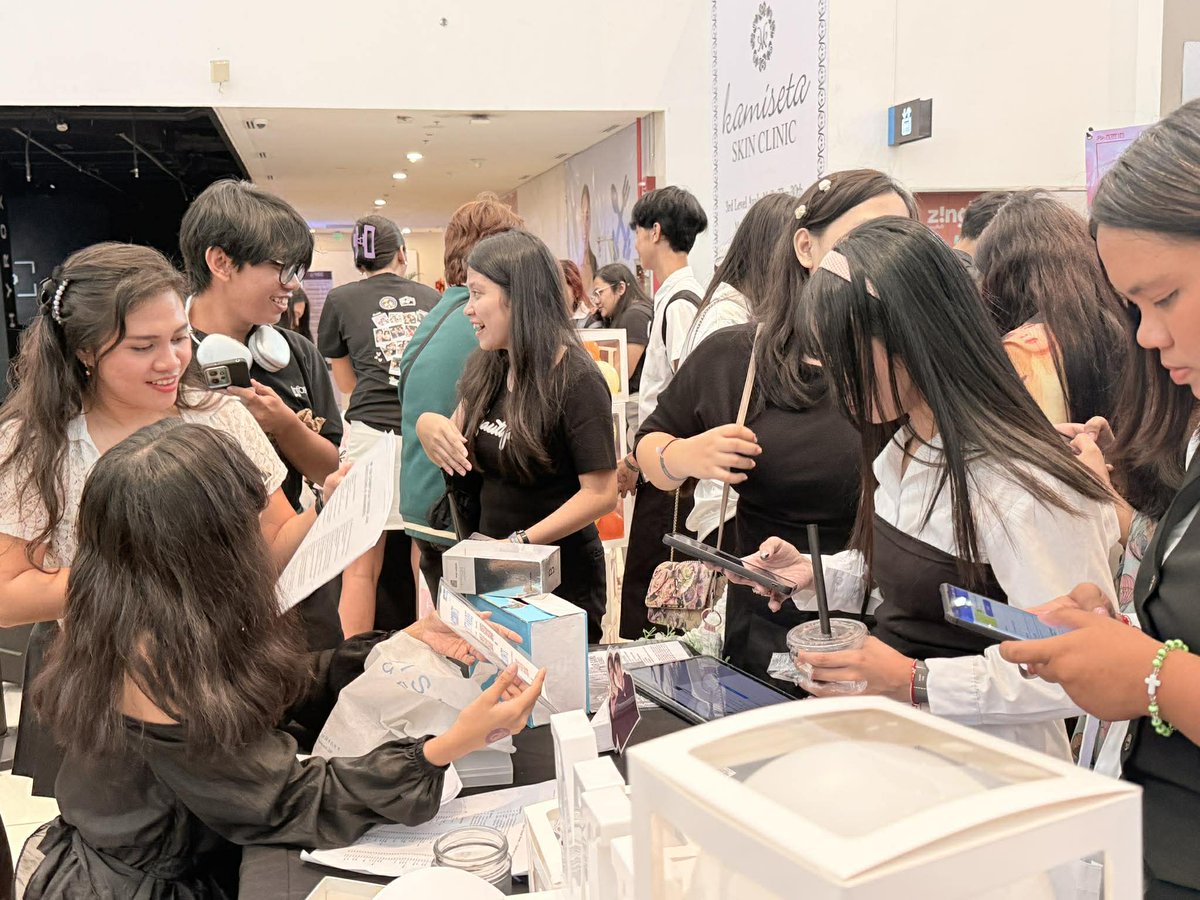 OhmPoon_PHfc819's tweet image. Thai BL Fest PH 2 -- OhmPoon PH Snaps with Fans.
(1)

#ThaiBLFestPH2withOhmPoonPH
#OhmPoon
#OhmPoonPH