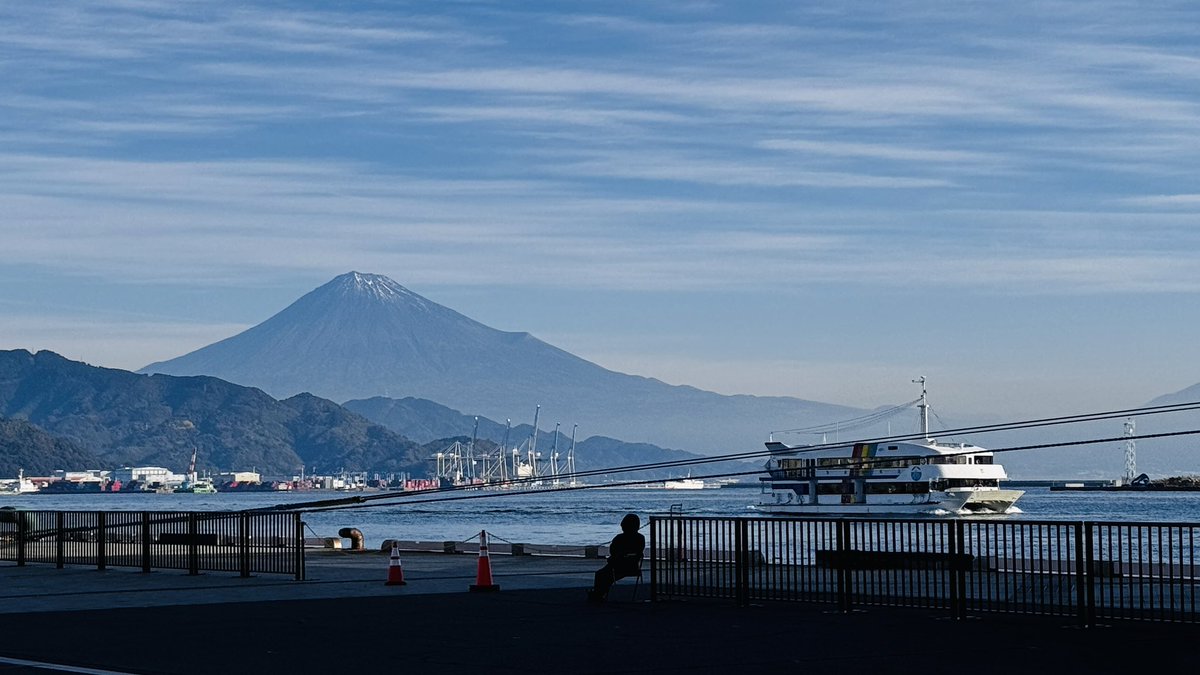 modelershouse's tweet image. 清水モデラーズギャラリー
富士山が美しい祝日です
客船も寄稿していて
ドリプラまで
日の出地区が賑やかです