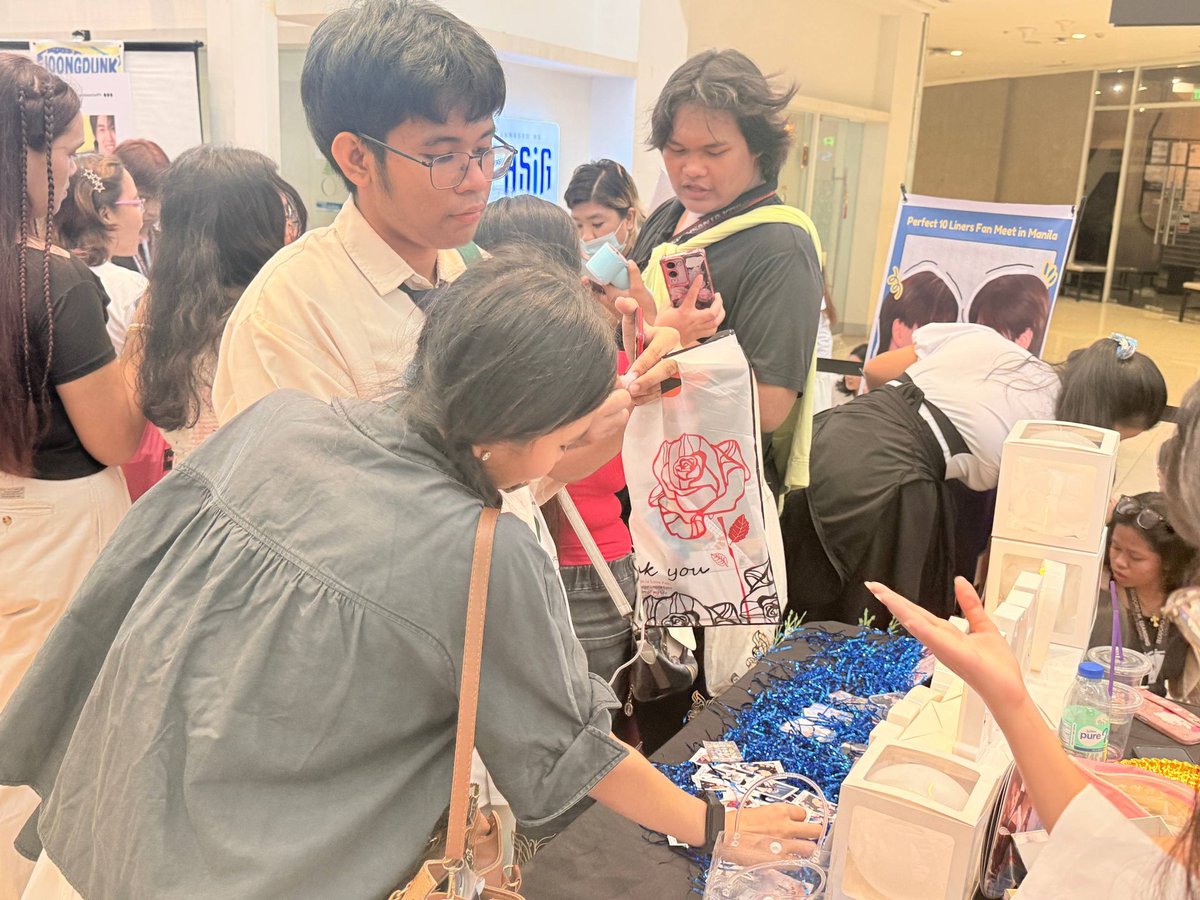 OhmPoon_PHfc819's tweet image. Thai BL Fest PH 2 -- OhmPoon PH Snaps with Fans.
(5)

#ThaiBLFestPH2withOhmPoonPH
#OhmPoon
#OhmPoonPH