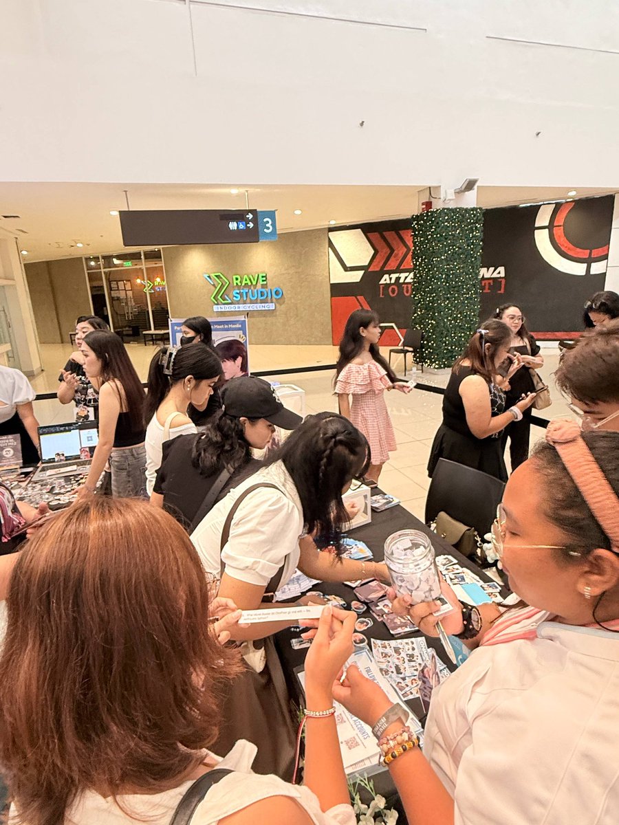 OhmPoon_PHfc819's tweet image. Thai BL Fest PH 2 -- OhmPoon PH Snaps with Fans.
(6)

#ThaiBLFestPH2withOhmPoonPH
#OhmPoon
#OhmPoonPH