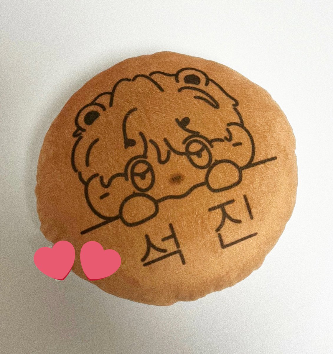 #rt #오프이벵

쏟아지는 문의로 여는 이벤트
손바닥 크기의 석진이 칸쵸 쿠션 보내드릴게요!🩷

참여방법_ #rt + #follow (일회성 팔X)
추첨 인원_ 1명
당발_석진 날 이후
>> 배송비는 제가 부담합니다! (국내 주소 한정)

칸쵸 도안💕
posty.pe/dnci3q
포스트는 신중한 구매 부탁드립니다!