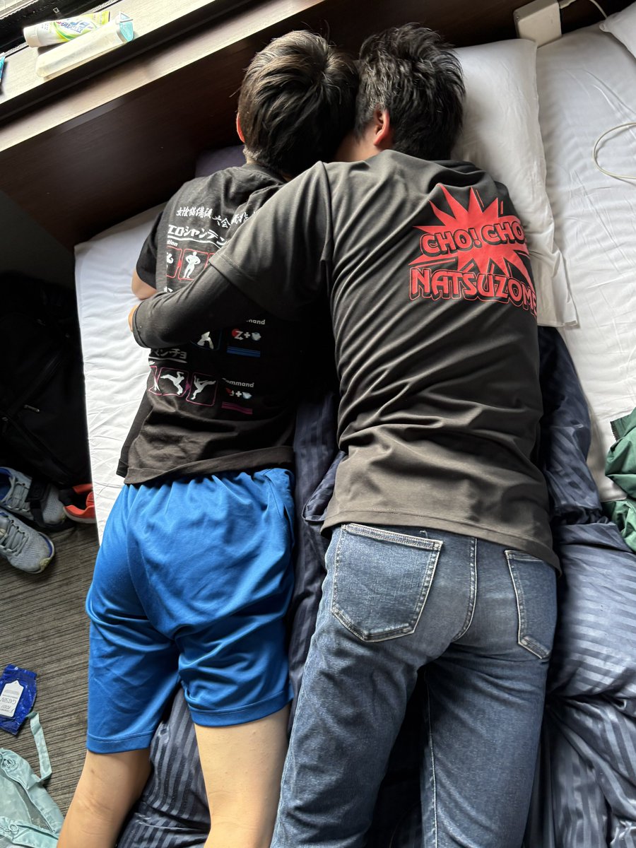 guchi_617's tweet image. 昨夜はお楽しみでしたよ十味ちゃん、きすみん。