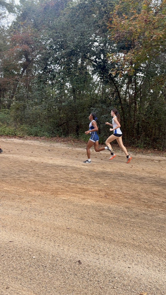 DrThelwell's tweet photo. Proud of my Jada! First year running high school XC and qualified for states! Now itโs time for our favorite time of the yearโ TRACK & FIELD ๐! #MyRunner #ProudMom https://t.co/YIAXVxyO1W
