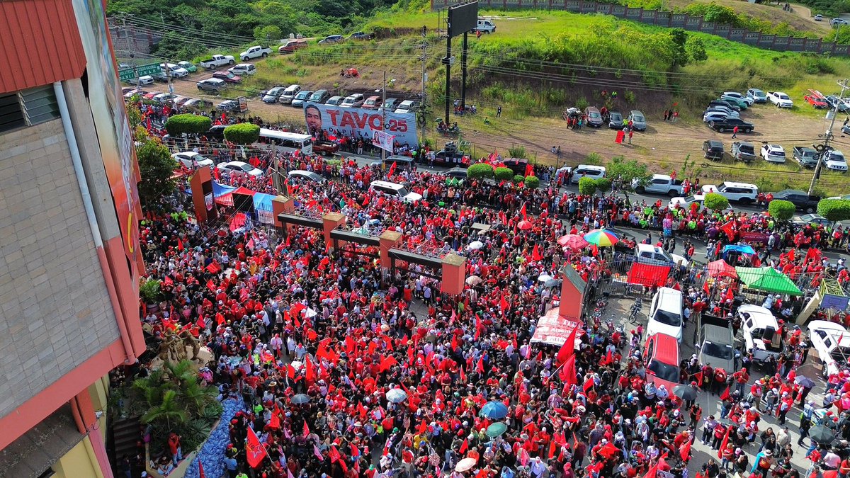 TavoGonzalezM's tweet photo. La victoria está lista y la fuerza de este pueblo la garantiza!! Rixi, Aldana y todito libre ✌🏼 https://t.co/6XeB2QzxGq