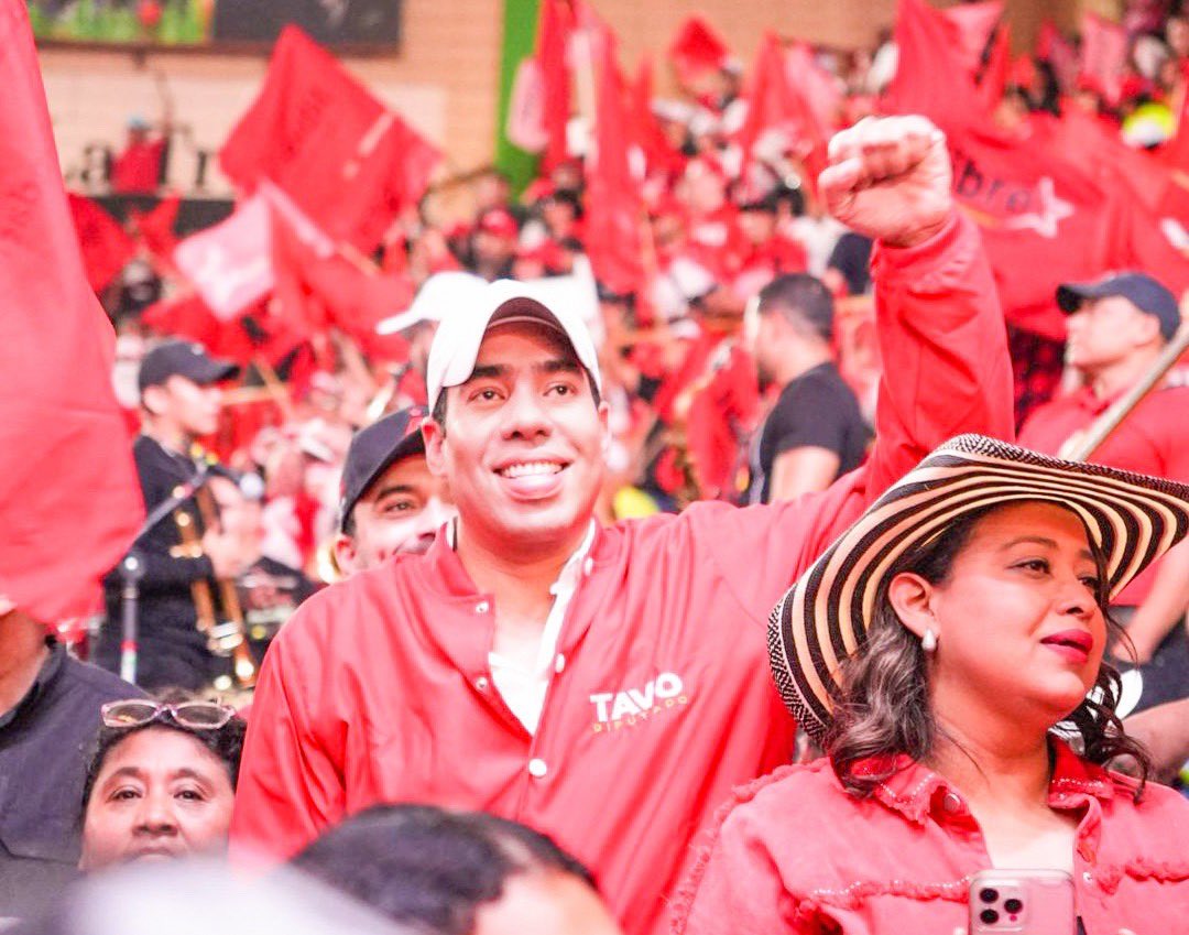 TavoGonzalezM's tweet photo. La victoria está lista y la fuerza de este pueblo la garantiza!! Rixi, Aldana y todito libre ✌🏼 https://t.co/6XeB2QzxGq