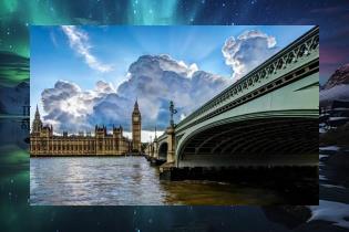 WangerGuide's tweet image. ✉Dim lamp is night friend🖌Coffee refill, day.